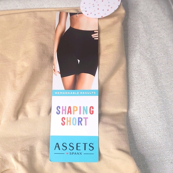 ASSETS by SPANX Intimates Shaper Elegant wear Career Office wear - Picture 6 of 13